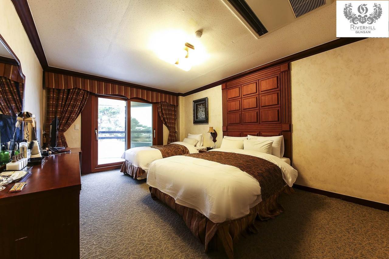 Gunsan River Hill Tourist Hotel Exterior photo