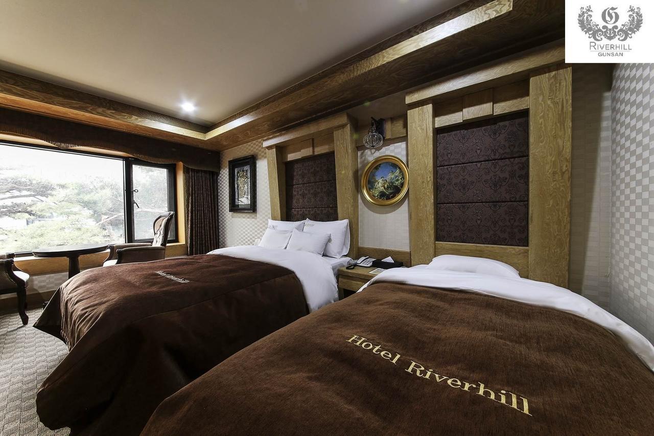 Gunsan River Hill Tourist Hotel Exterior photo
