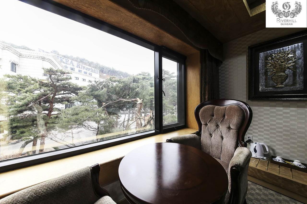 Gunsan River Hill Tourist Hotel Exterior photo