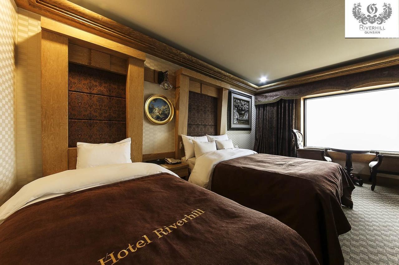 Gunsan River Hill Tourist Hotel Exterior photo