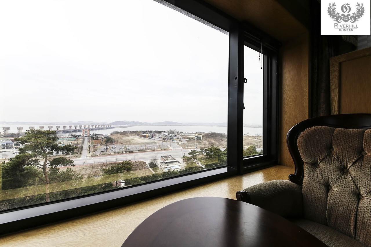 Gunsan River Hill Tourist Hotel Exterior photo