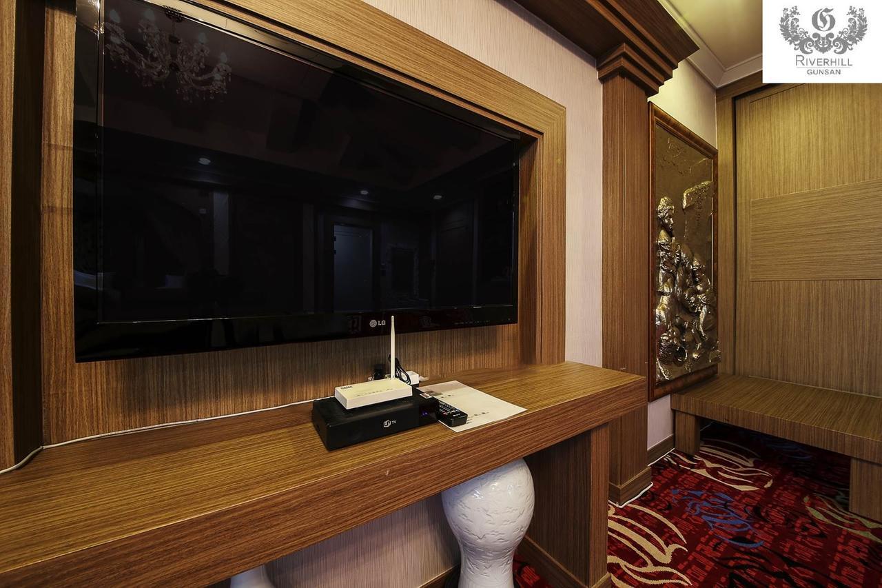 Gunsan River Hill Tourist Hotel Exterior photo