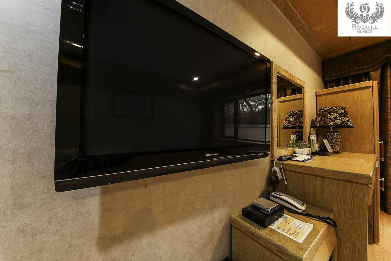 Gunsan River Hill Tourist Hotel Exterior photo